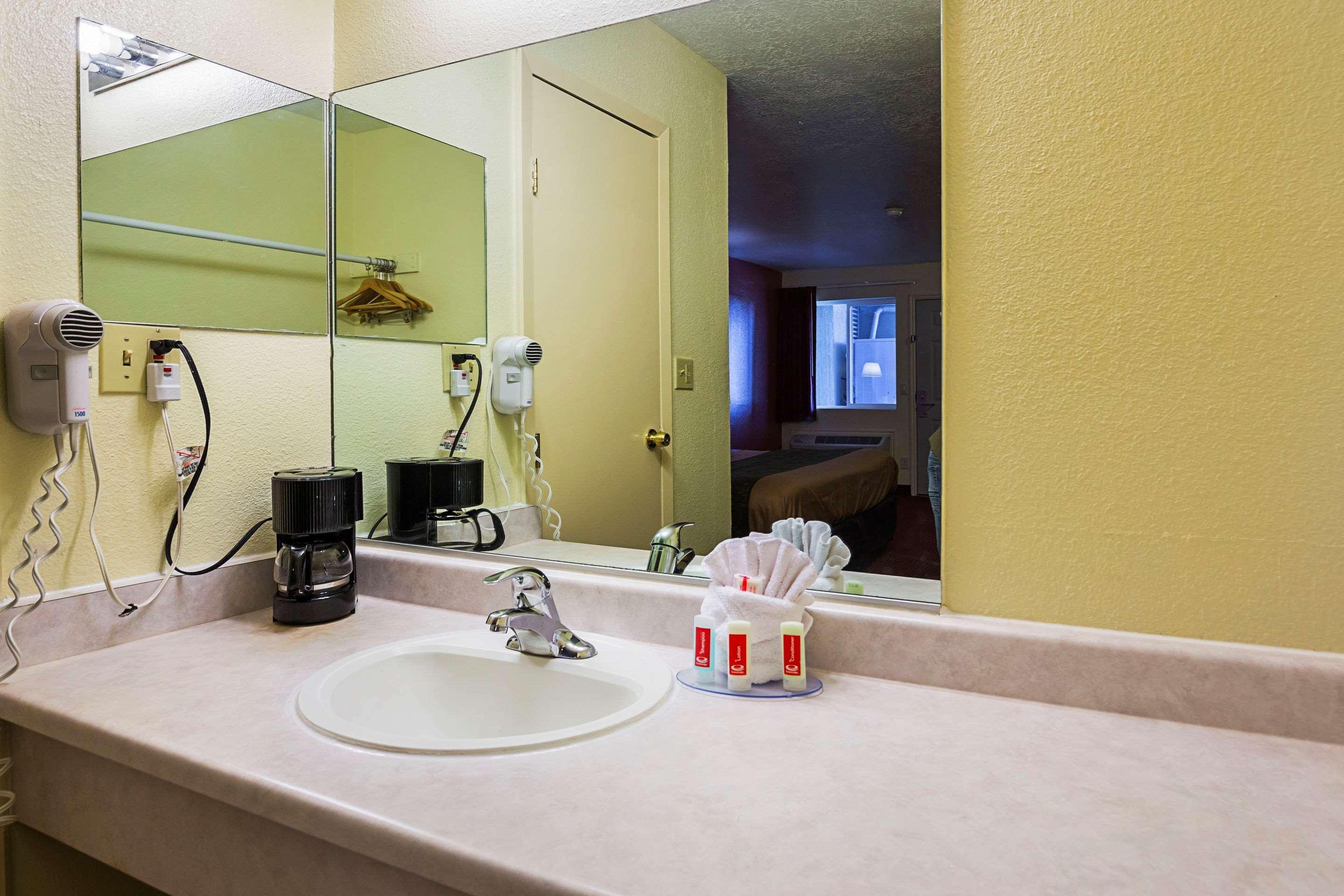 Econo Lodge Hurricane Zion Park Area Eksteriør bilde